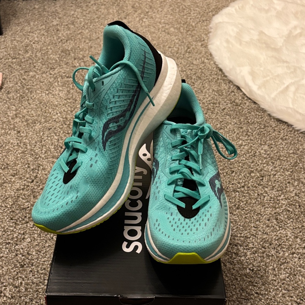 NEW! Saucony Endorphin Speed 2 (women’s size 10)